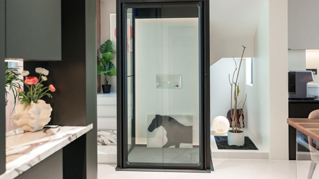 HOUSTY home lift in a villa